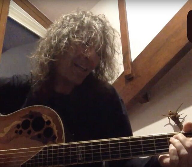 robe-yo-me-quedo-contigo-aqui